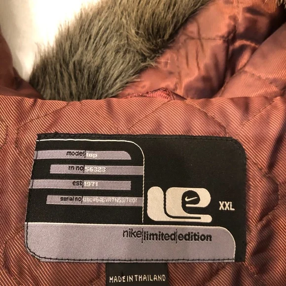 Nike limited edition fur coat - Picture 1 of 5